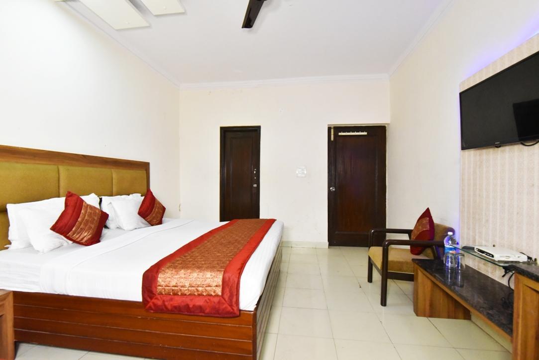 Hotel B-Comfort Amritsar Zewnętrze zdjęcie