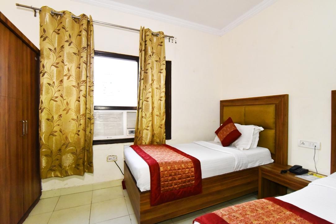 Hotel B-Comfort Amritsar Zewnętrze zdjęcie