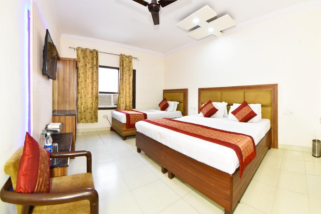 Hotel B-Comfort Amritsar Zewnętrze zdjęcie