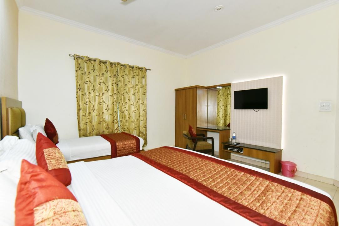 Hotel B-Comfort Amritsar Zewnętrze zdjęcie