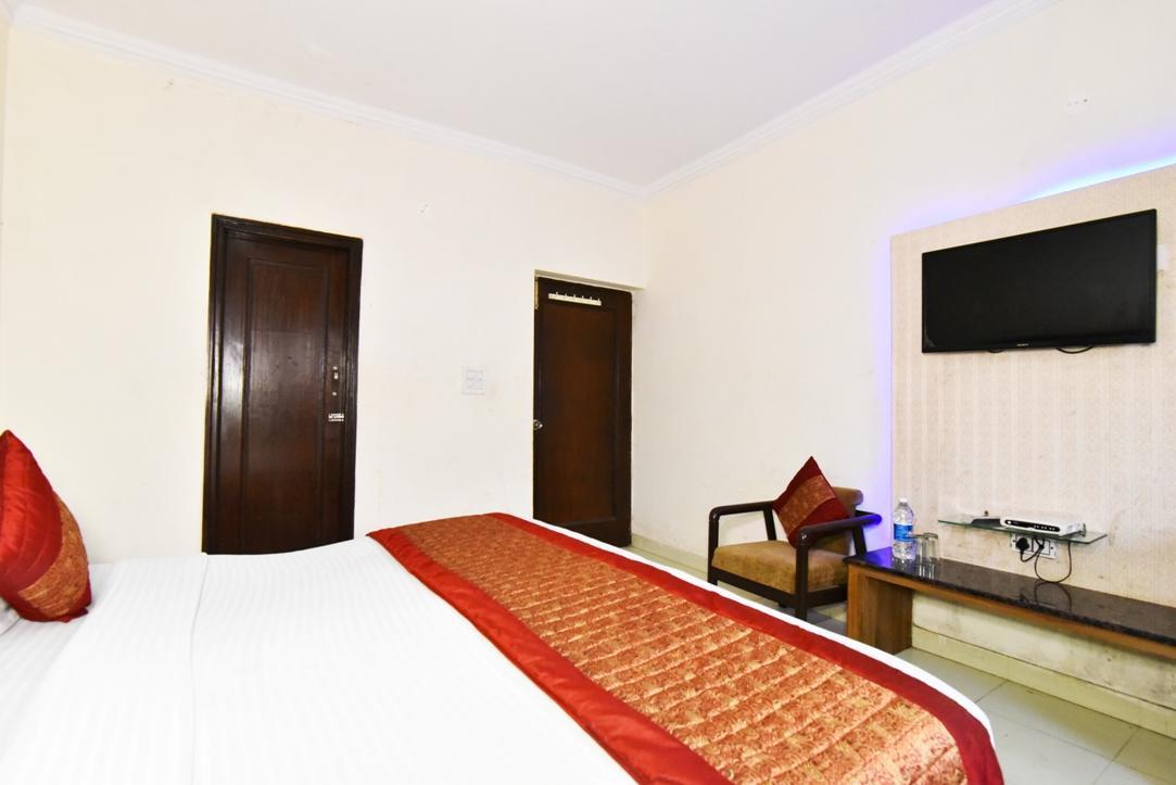 Hotel B-Comfort Amritsar Zewnętrze zdjęcie