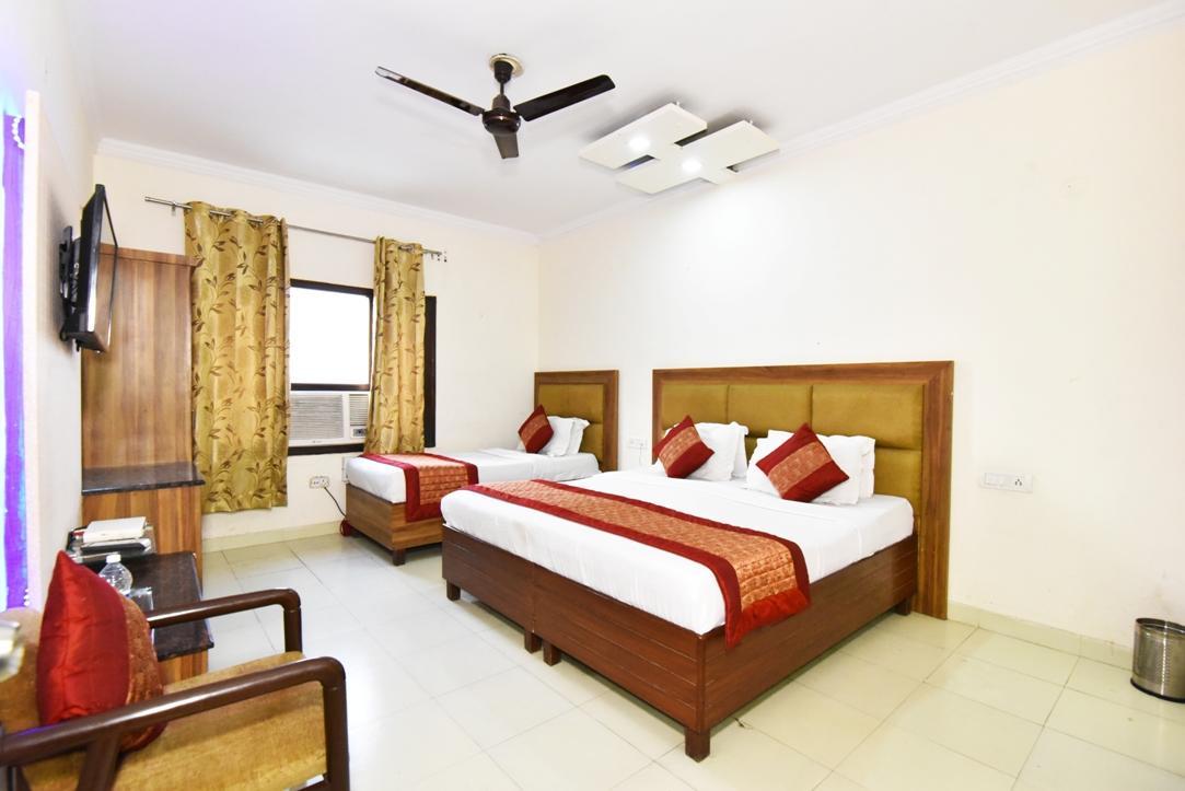 Hotel B-Comfort Amritsar Zewnętrze zdjęcie