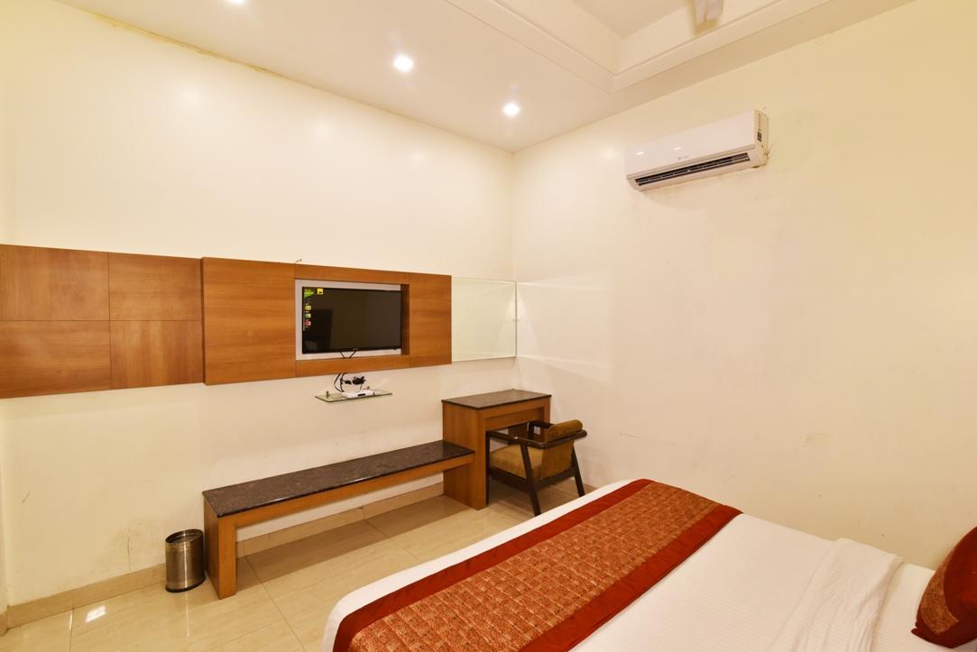 Hotel B-Comfort Amritsar Zewnętrze zdjęcie